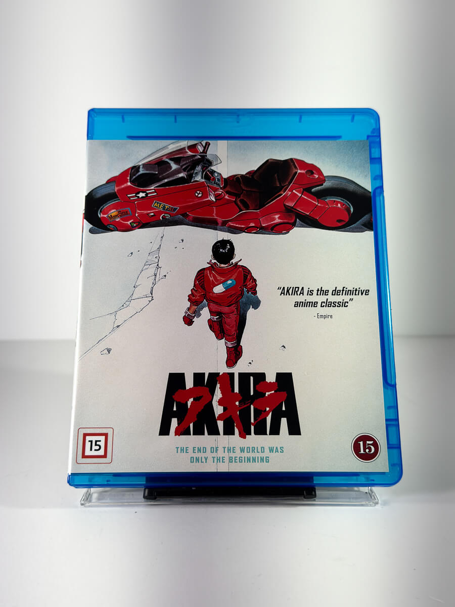 Forside av cover til Akira på Blu-ray