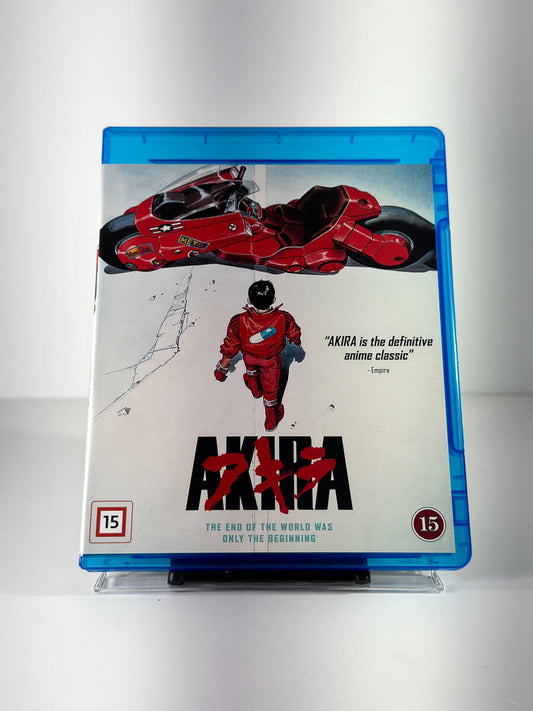 Forside av cover til Akira på Blu-ray
