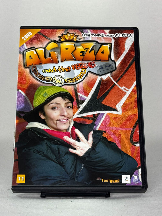 DVD-forside til filmen Ali Reza and the Rezas
Originalt cover brukt for produktbilde i nettbutikken Brukbar Film