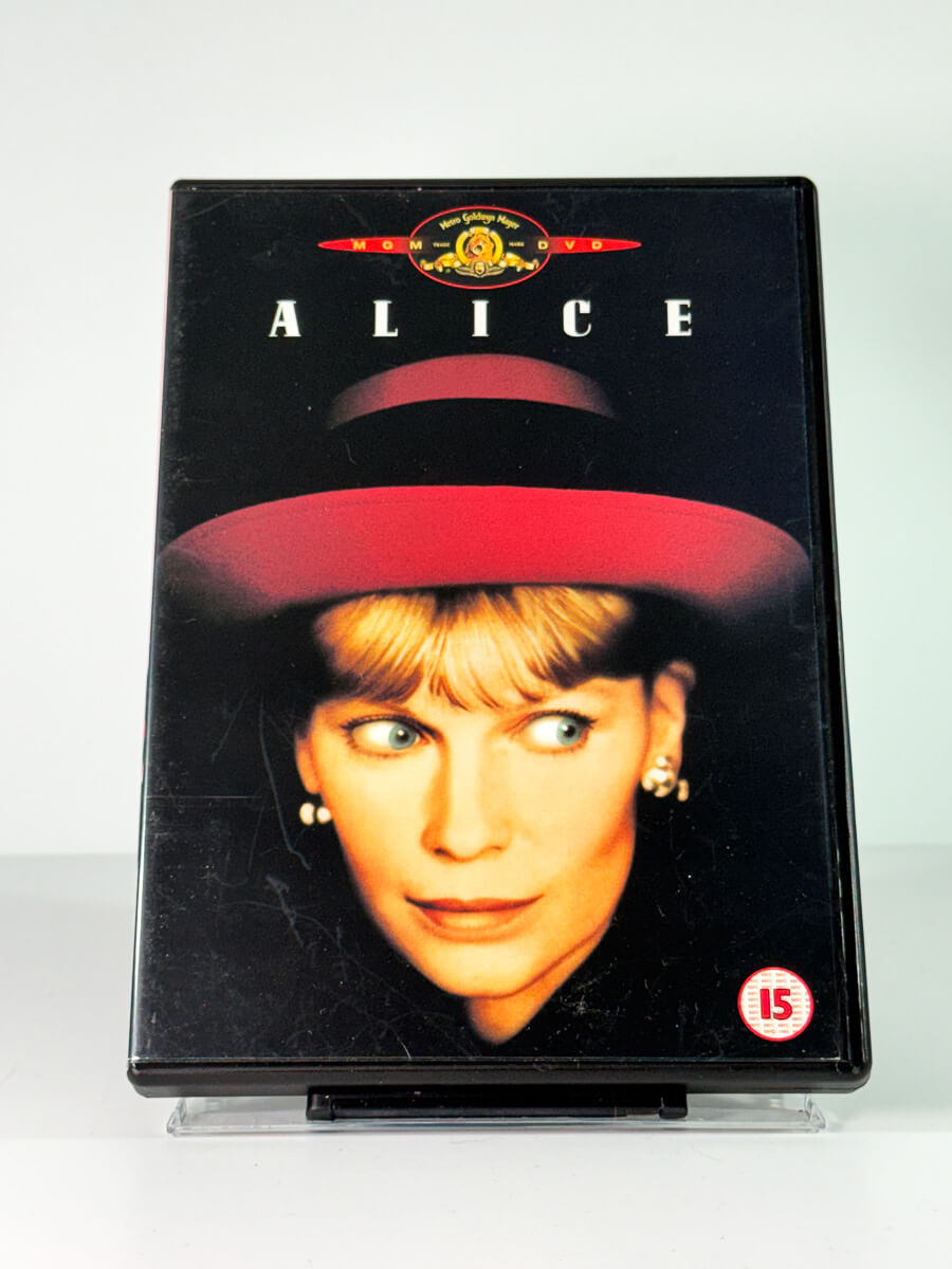 Forside av cover til Alice, bruktfilm hos nettbutikken Brukbar Film