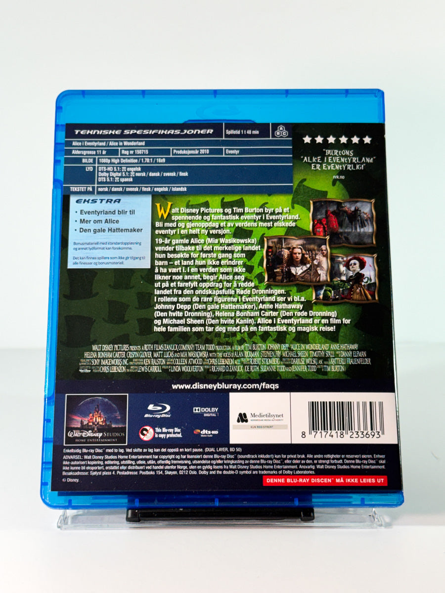 Bakside av cover til Alice in Wonderland på Blu-ray