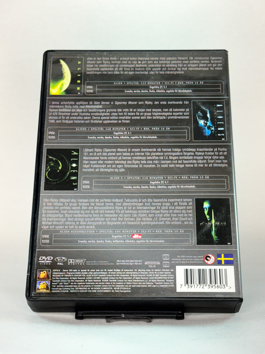 Bakside av DVD-boksen Alien Collection – inneholder de fire første Alien-filmene i én utgave, brukt DVD hos Brukbar Film
