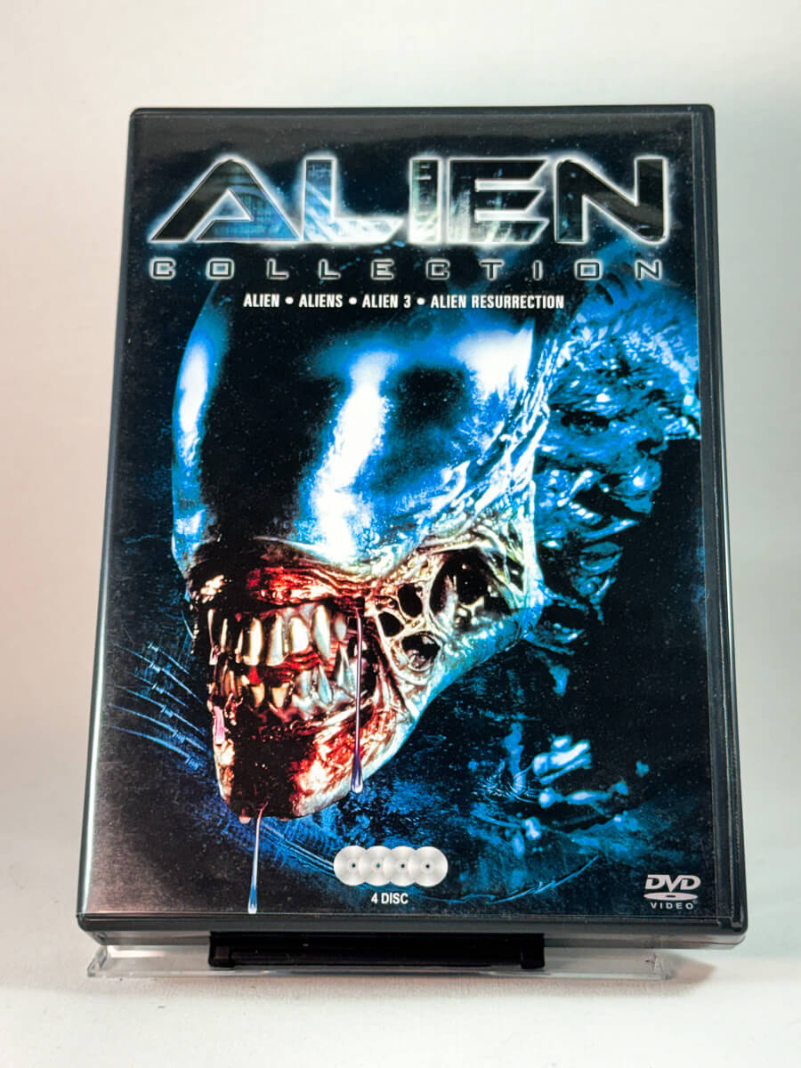 Forside av DVD-cover for Alien Collection, brukt DVD hos Brukbar Film