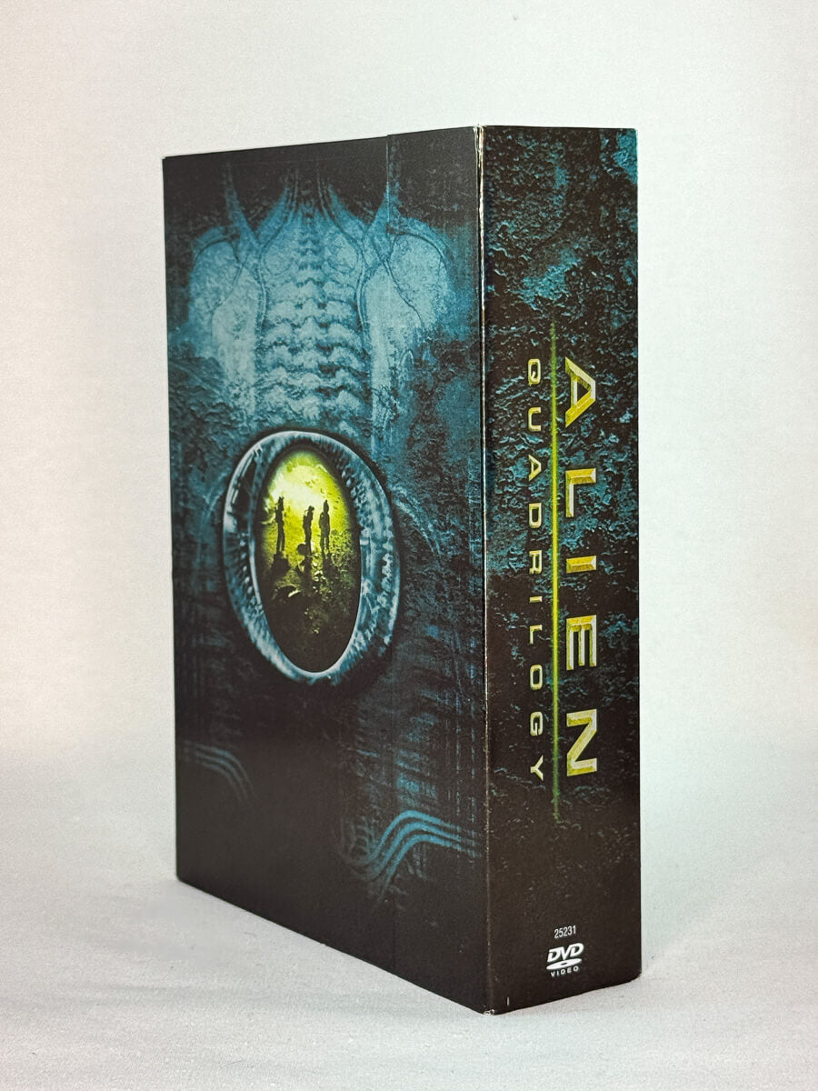Alien Quadrilogy DVD-boks – brukt DVD-samling med klassiske Alien-filmer, tilgjengelig hos Brukbar Film