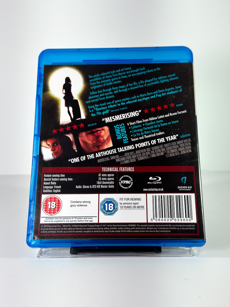 Bakside av cover til Amer på Blu-ray