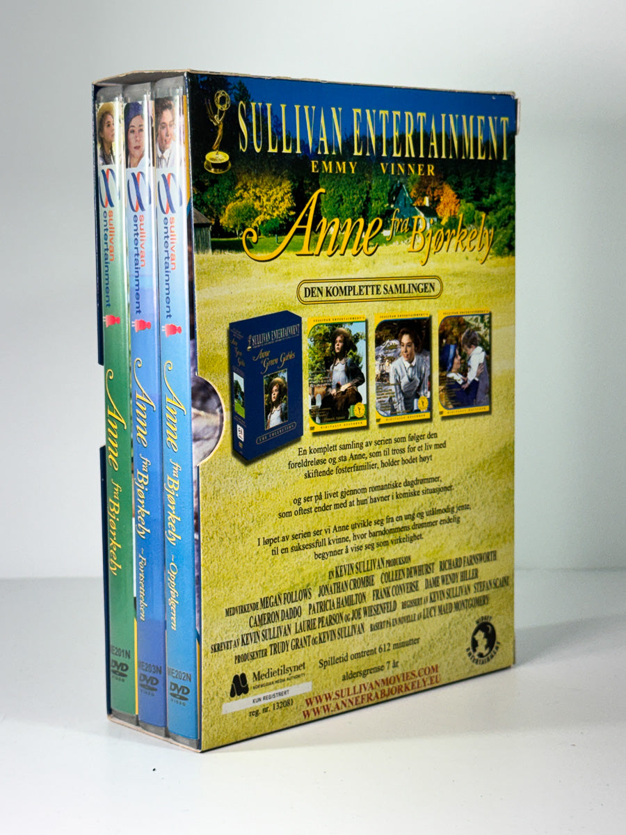 Bakside av cover til Anne fra Bjørkely den komplette samlingen, bruktfilm på DVD hos Brukbar Film