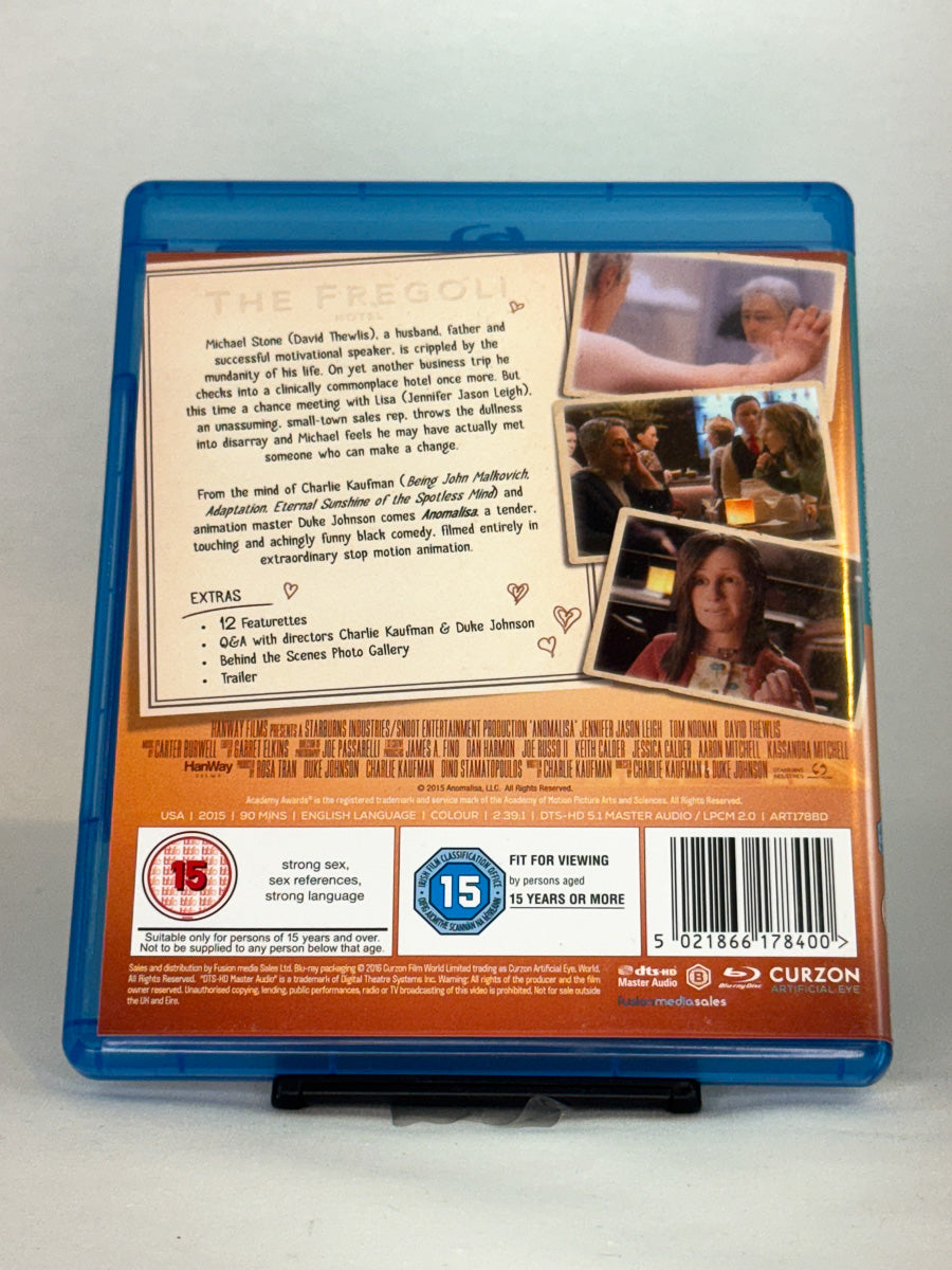 Bakside av Blu-ray-cover for Anomalisa – brukt original Blu-ray animasjonsfilm fra Brukbar Film