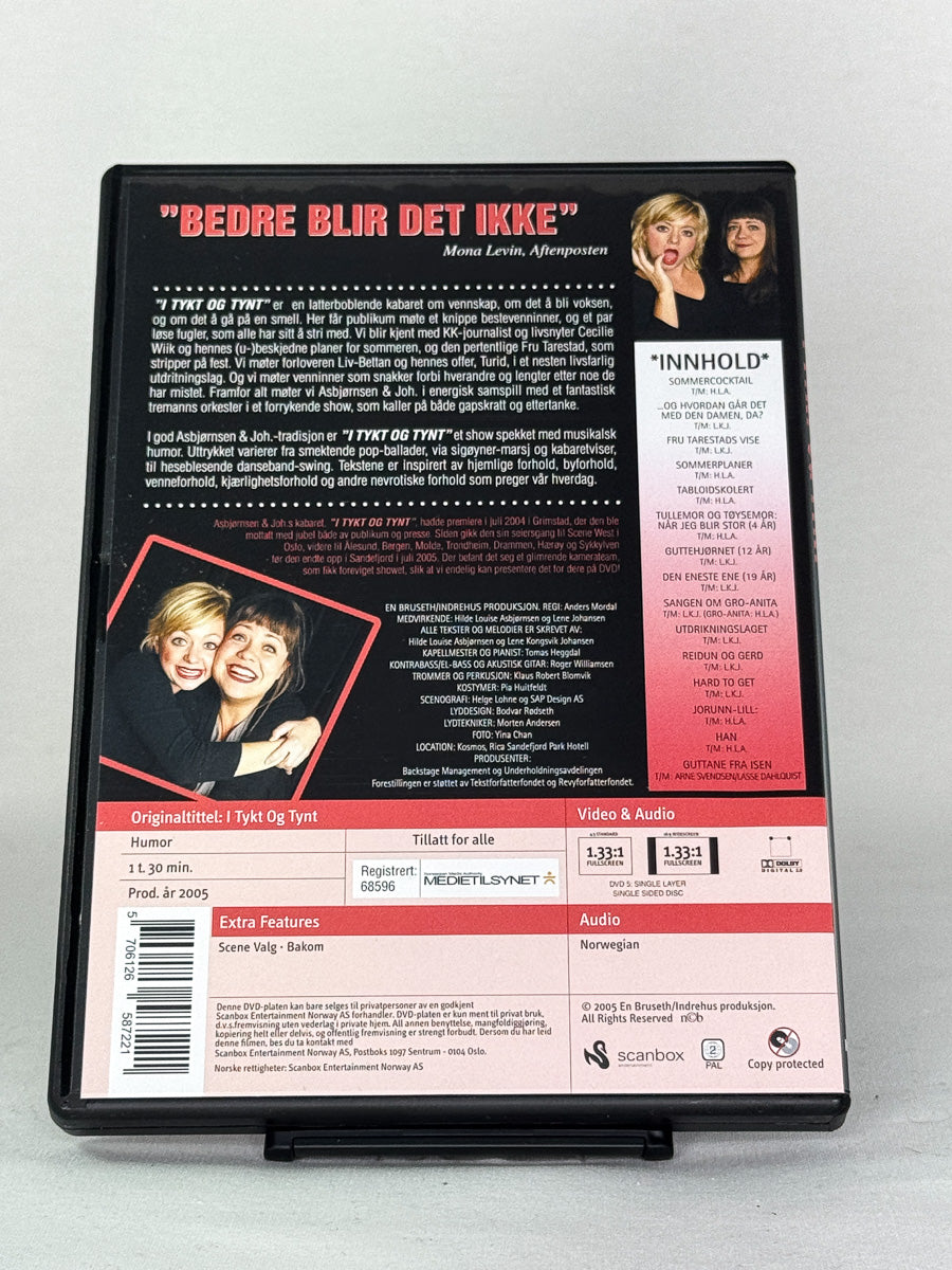 DVD-bakside til filmen Asbjørnsen & Joh. – I tykt og tynt
Baksiden viser info, spesifikasjoner og eventuell ekstratekst – produktbilde fra nettbutikken Brukbar Film