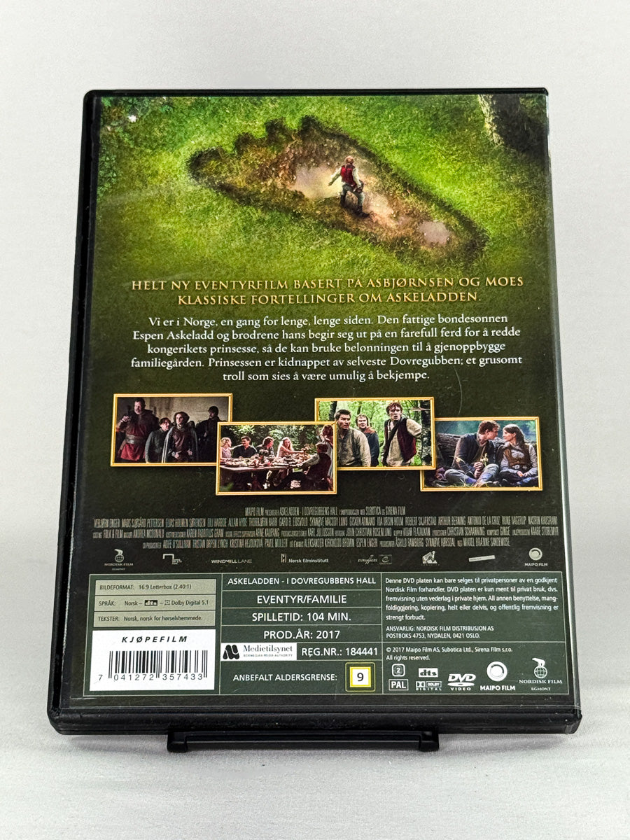 DVD-bakside til filmen Askeladden - I Dovregubbens hall
Baksiden viser info, spesifikasjoner og eventuell ekstratekst – produktbilde fra nettbutikken Brukbar Film
