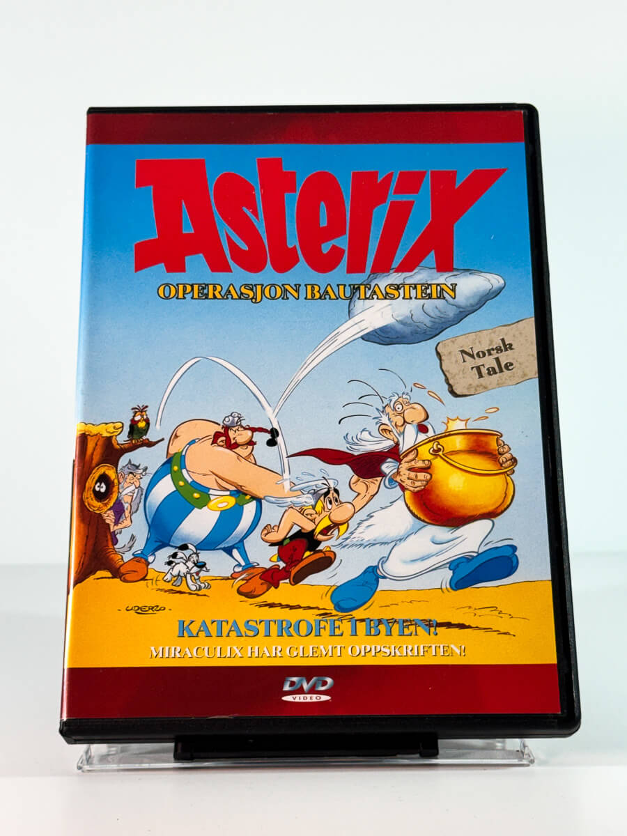Forside av cover til Asterix – Operasjon Bautastein, brukt original DVD hos Brukbar Film