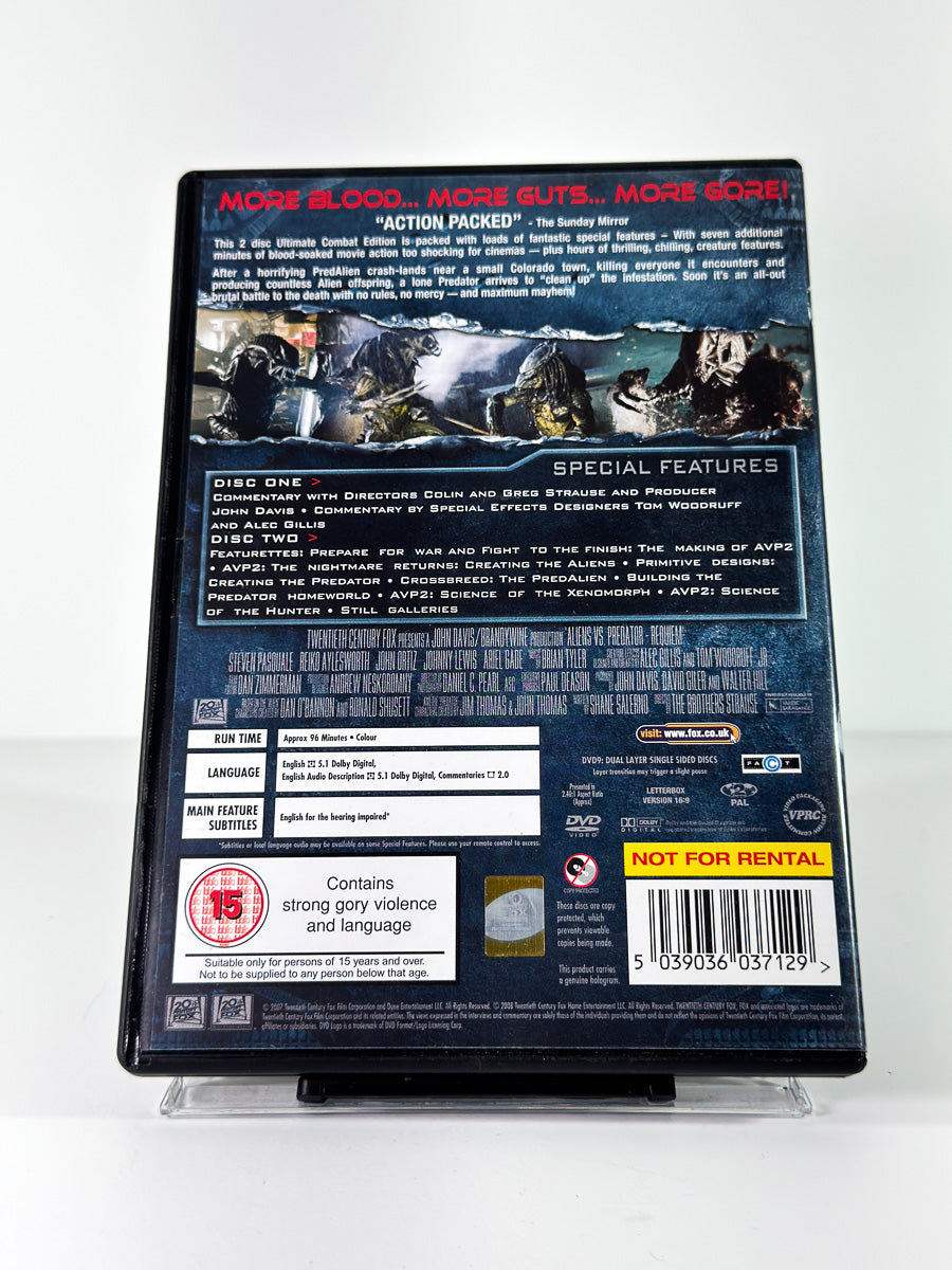 Bakside av cover til AVP2: Aliens vs. Predator - Requiem på DVD