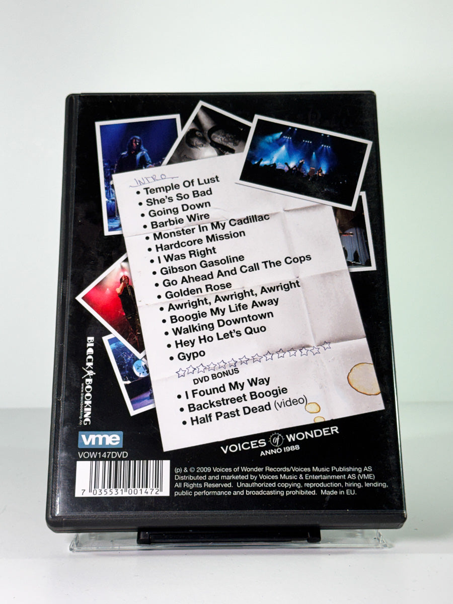 Bakside av cover til Backstreet Girls – Let The Boogie Do The Talking!, brukt original DVD hos Brukbar Film