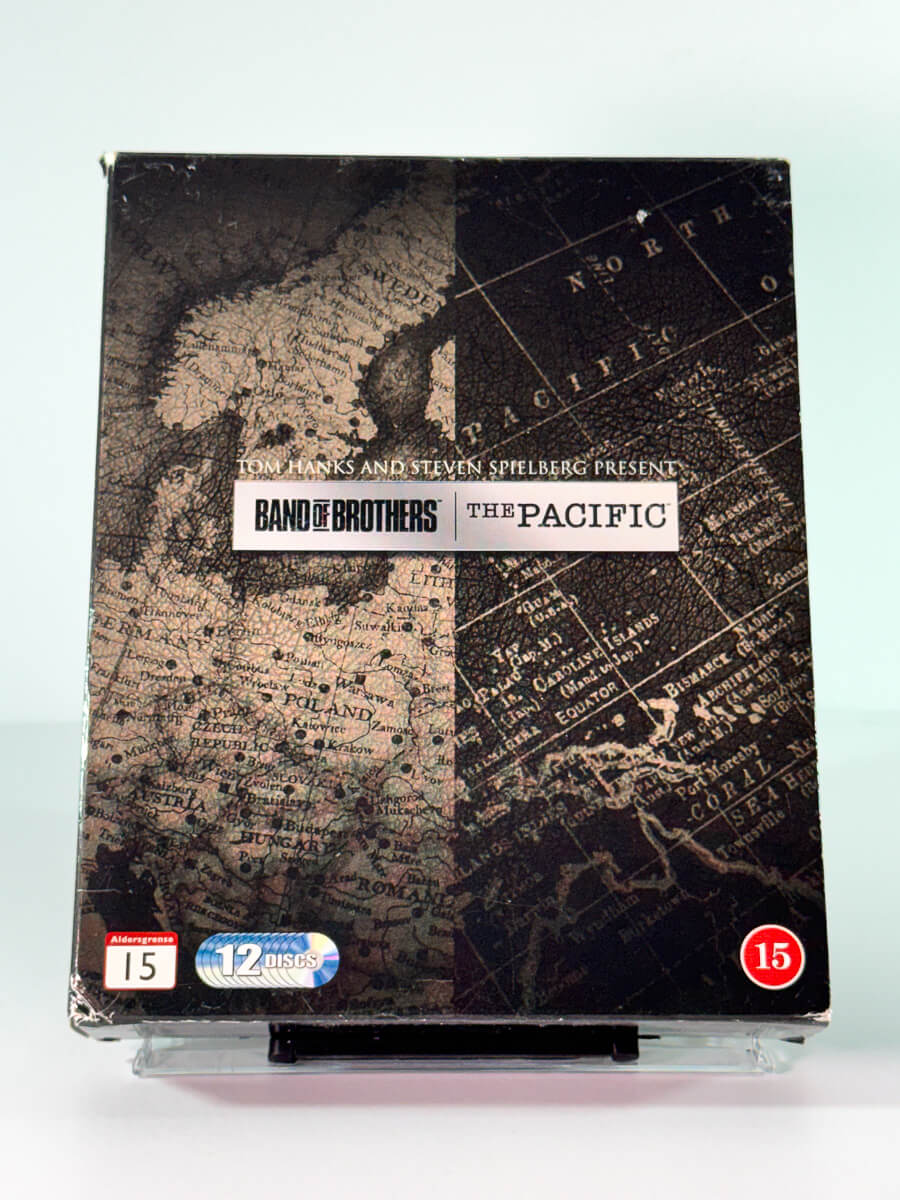Forside av cover til Band of Brothers / The Pacific, brukt Blu-ray hos Brukbar Film