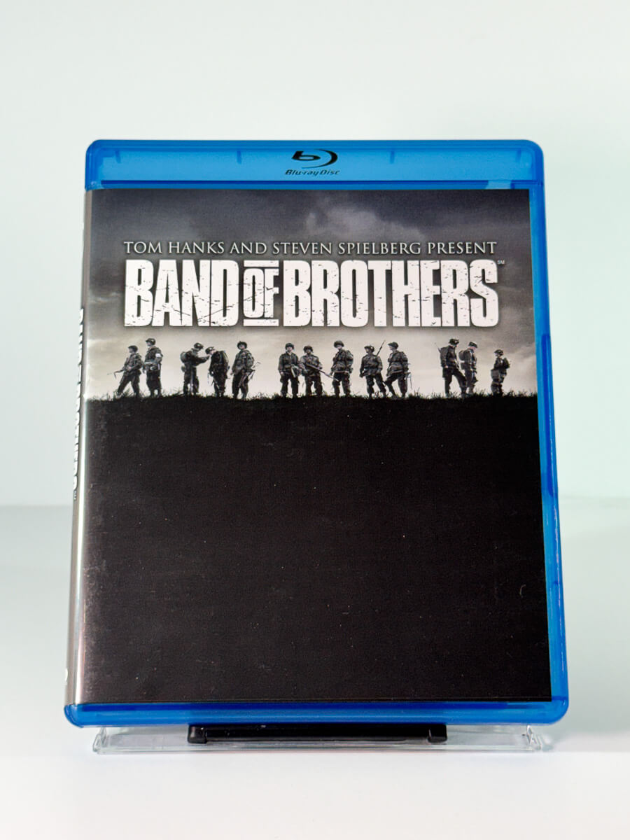 Forside av cover til Band of Brothers, bruktfilm hos nettbutikken Brukbar Film