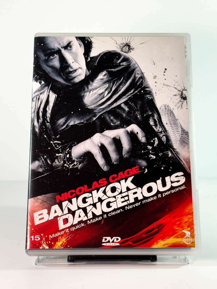 Forside av cover til bangkok dangerous, brukt DVD hos Brukbar Film