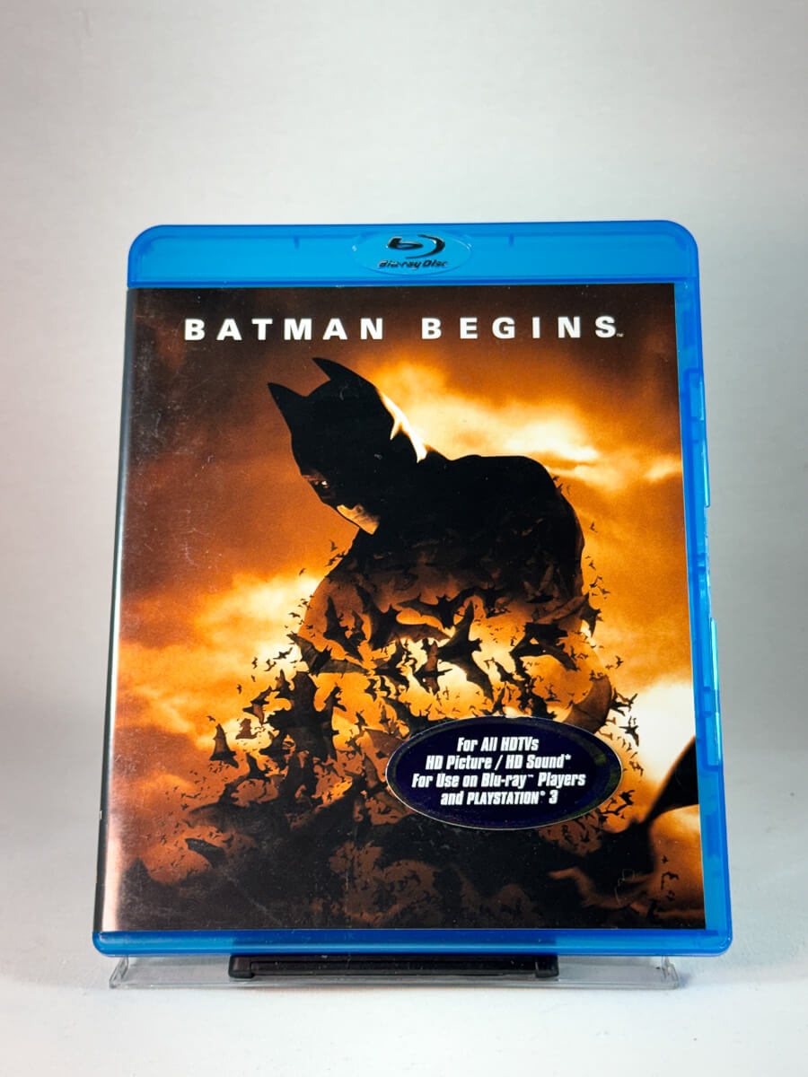 Forside av cover til Batman Begins, brukt Blu-ray hos Brukbar Film