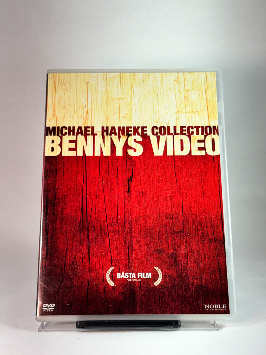 Forside av cover til Benny’s Video, brukt DVD hos Brukbar Film