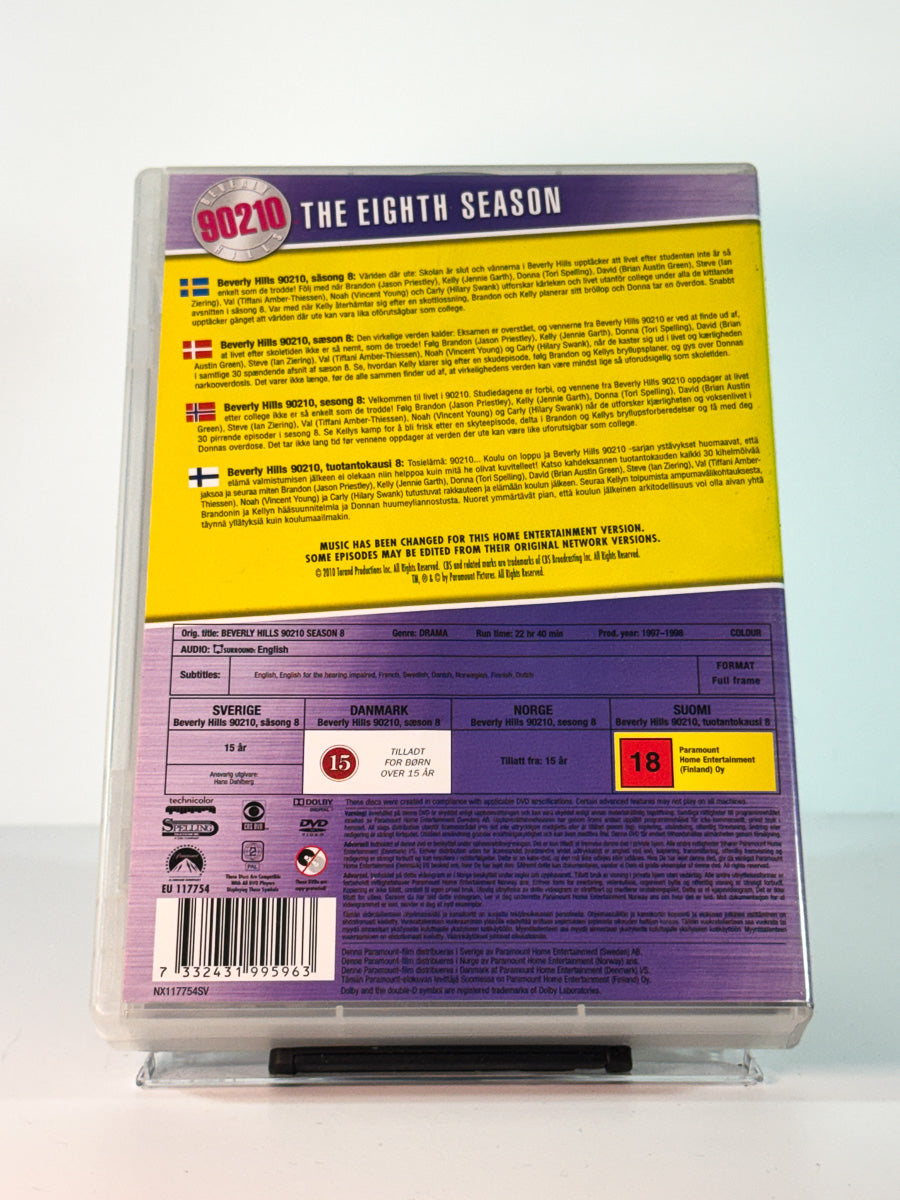 Bakside av cover til Beverly Hills 90210 – Sesong 8, bruktfilm på DVD hos Brukbar Film