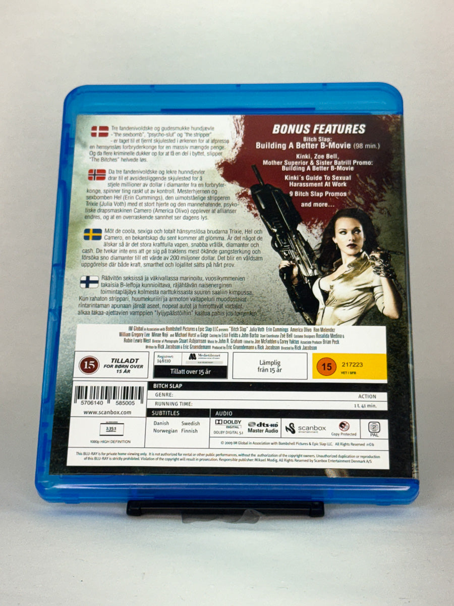 Bakside av Blu-ray-cover for Bitch Slap – brukt original Blu-ray actionfilm tilgjengelig hos Brukbar Film