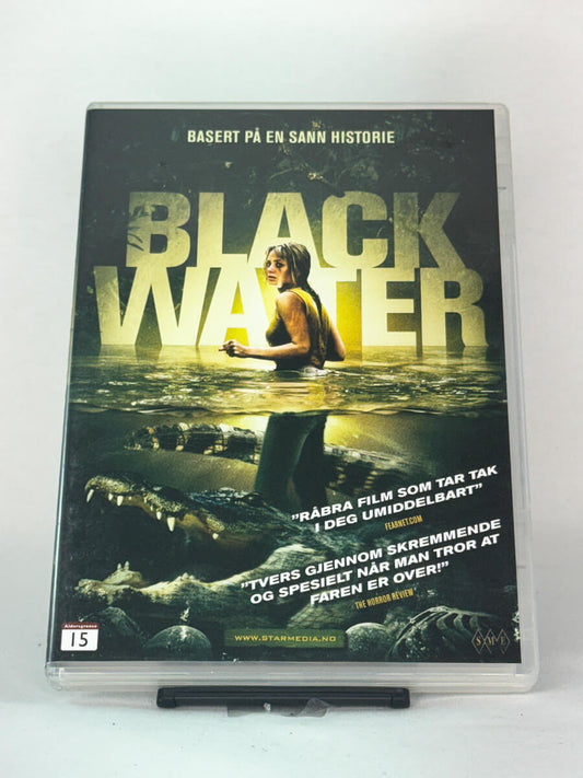 DVD-cover-forside til filmen Black Water – Brukt DVD fra nettbutikken Brukbar Film