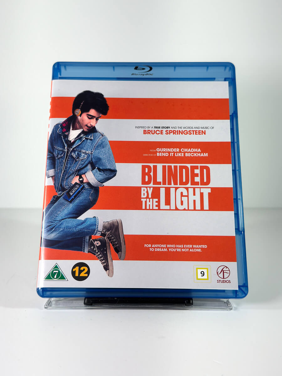 Forside av cover til Blinded by the Light på Blu-ray