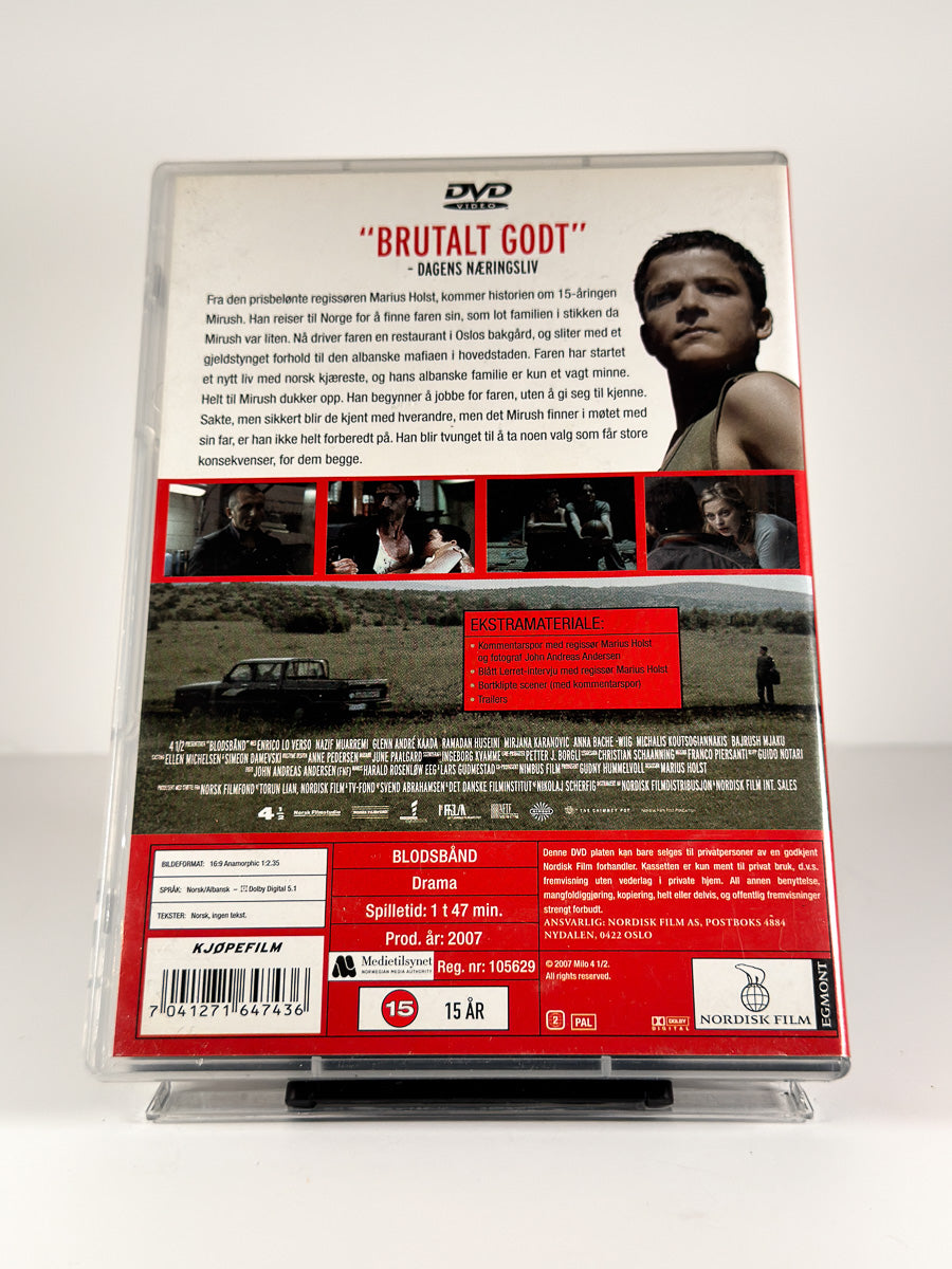 Bakside av cover til Blodsbånd på DVD