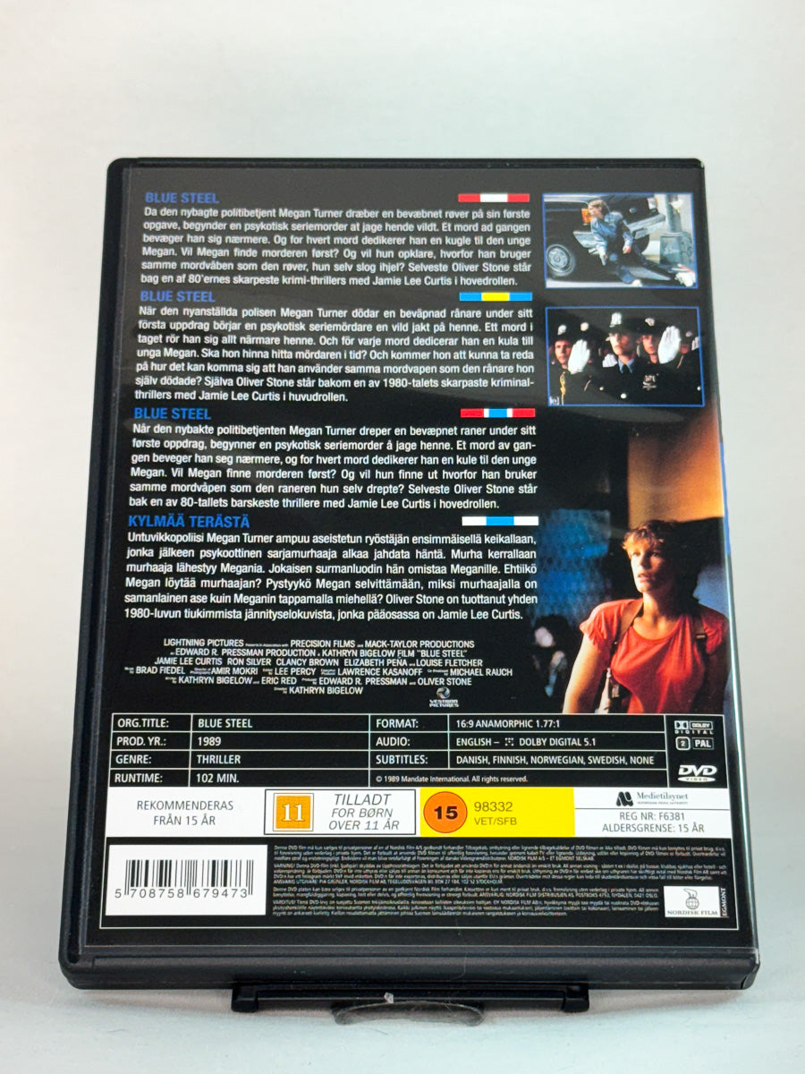 Bakside av DVD-cover til Blue Steel, brukt original DVD hos Brukbar Film