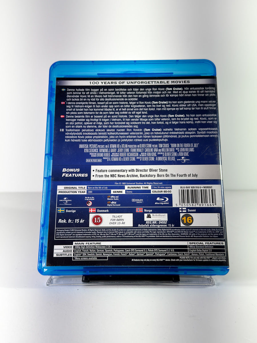 Bakside av cover til Born on the Fourth of July på Blu-ray