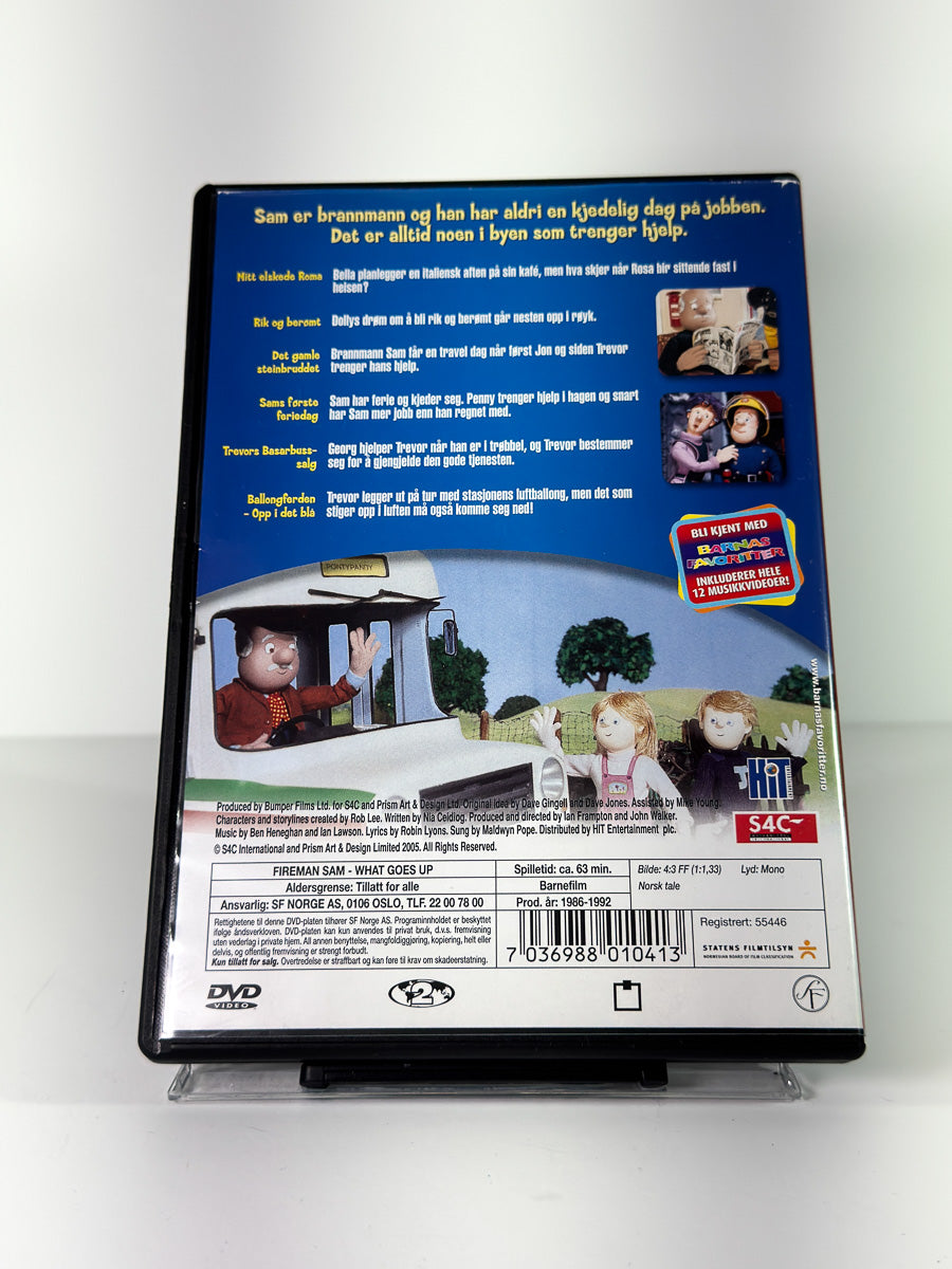 Bakside av cover til Brannmann Sam – Opp i det blå på DVD