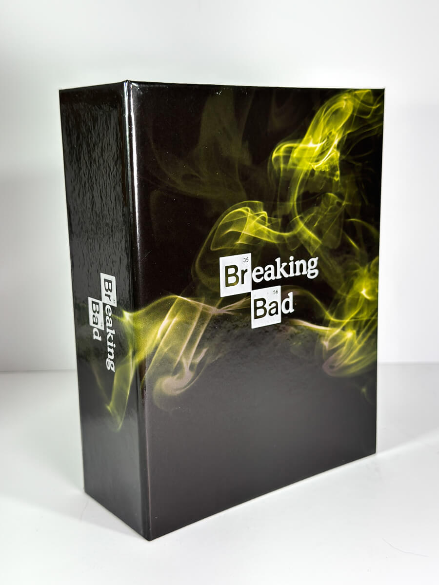 Forside av cover til Breaking Bad – The Complete Series, bruktfilm hos nettbutikken Brukbar Film