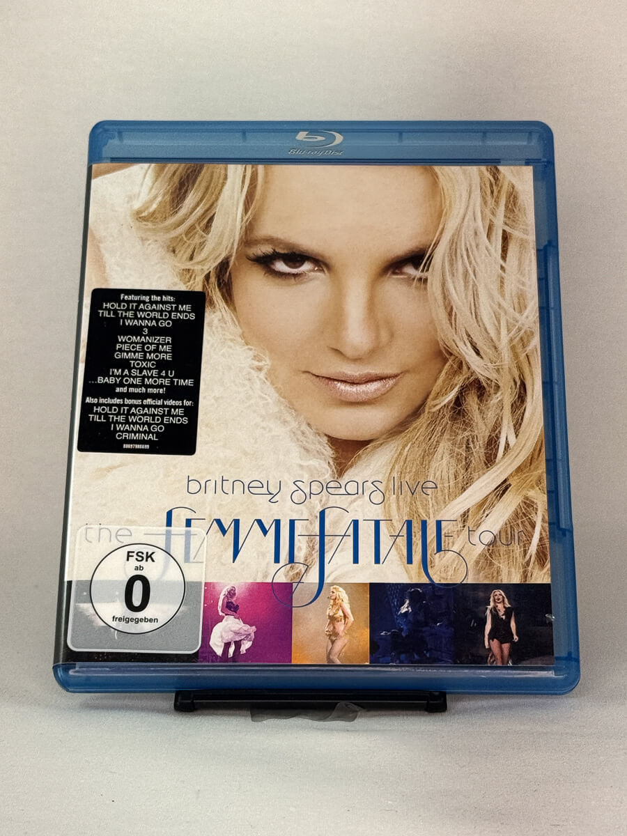 Forside av Blu-ray-cover til Britney Spears Live: The Femme Fatale Tour – konsertutgivelse på brukt Blu-ray hos Brukbar Film