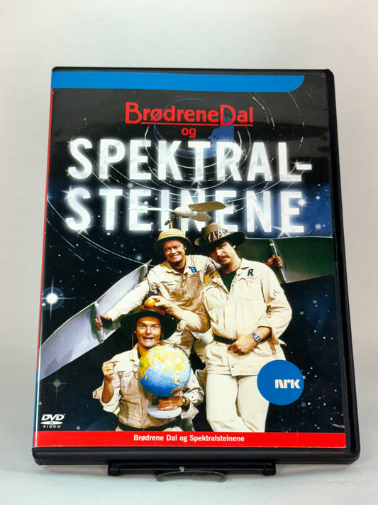 Brødrene Dal og Spektralsteinene – forside av DVD-cover, klassisk NRK-humor og eventyr hos Brukbar Film