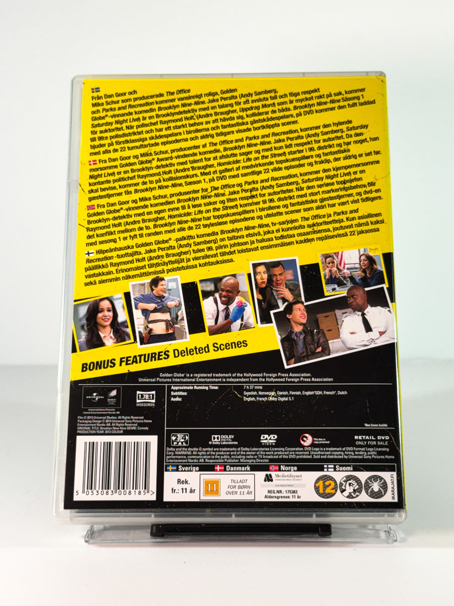 Bakside av cover til Brooklyn Nine-Nine – Season One, brukt original DVD hos Brukbar Film