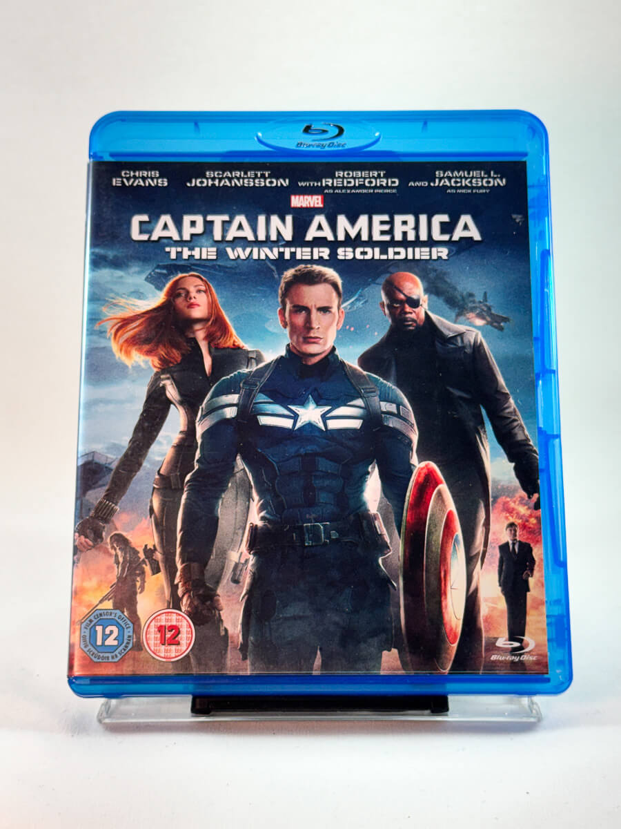 Forside av Blu-ray-cover til Captain America: The Winter Soldier, bruktfilm hos nettbutikken Brukbar Film