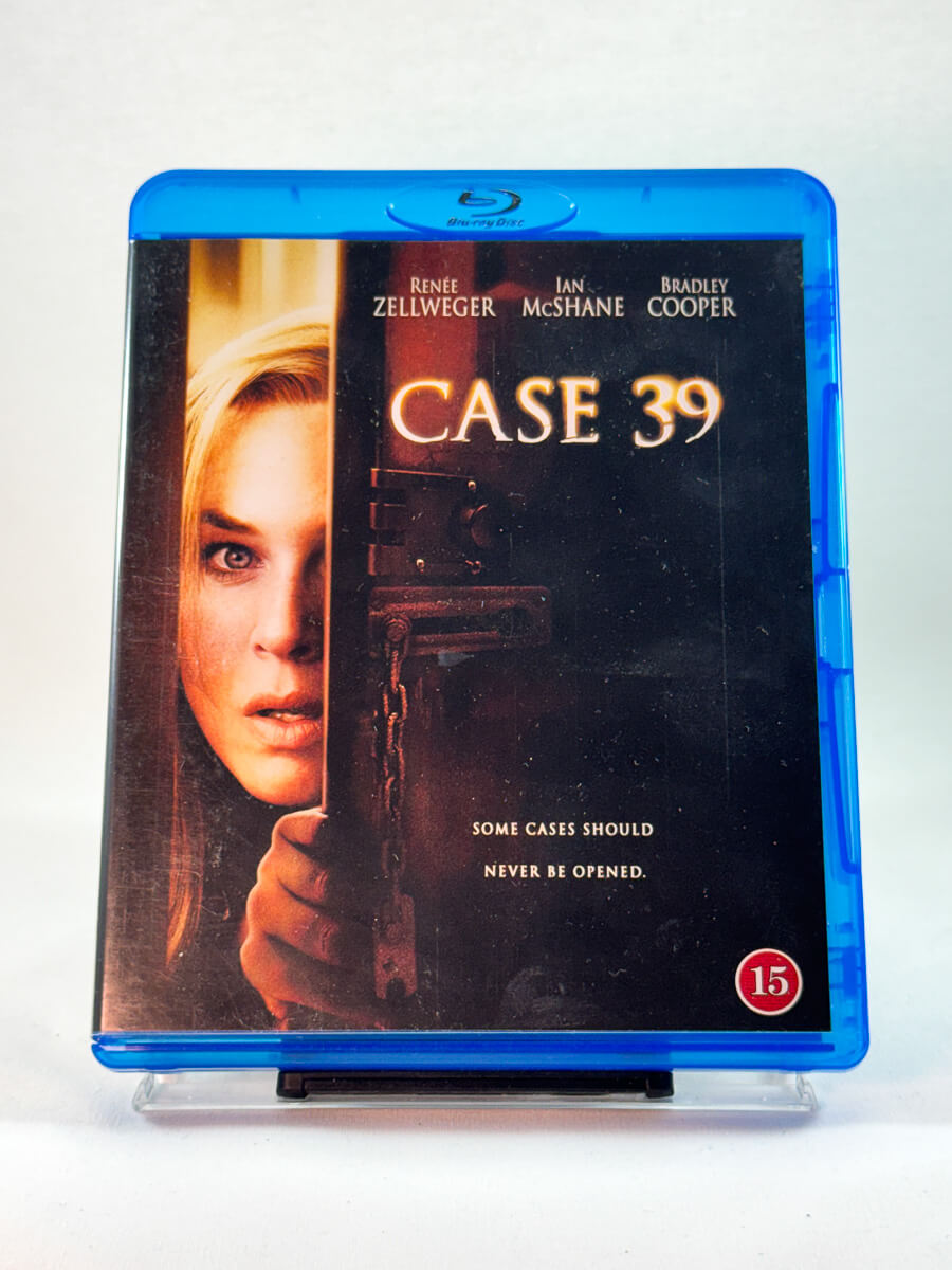 Forside av cover til Case 39, brukt Blu-ray hos Brukbar Film