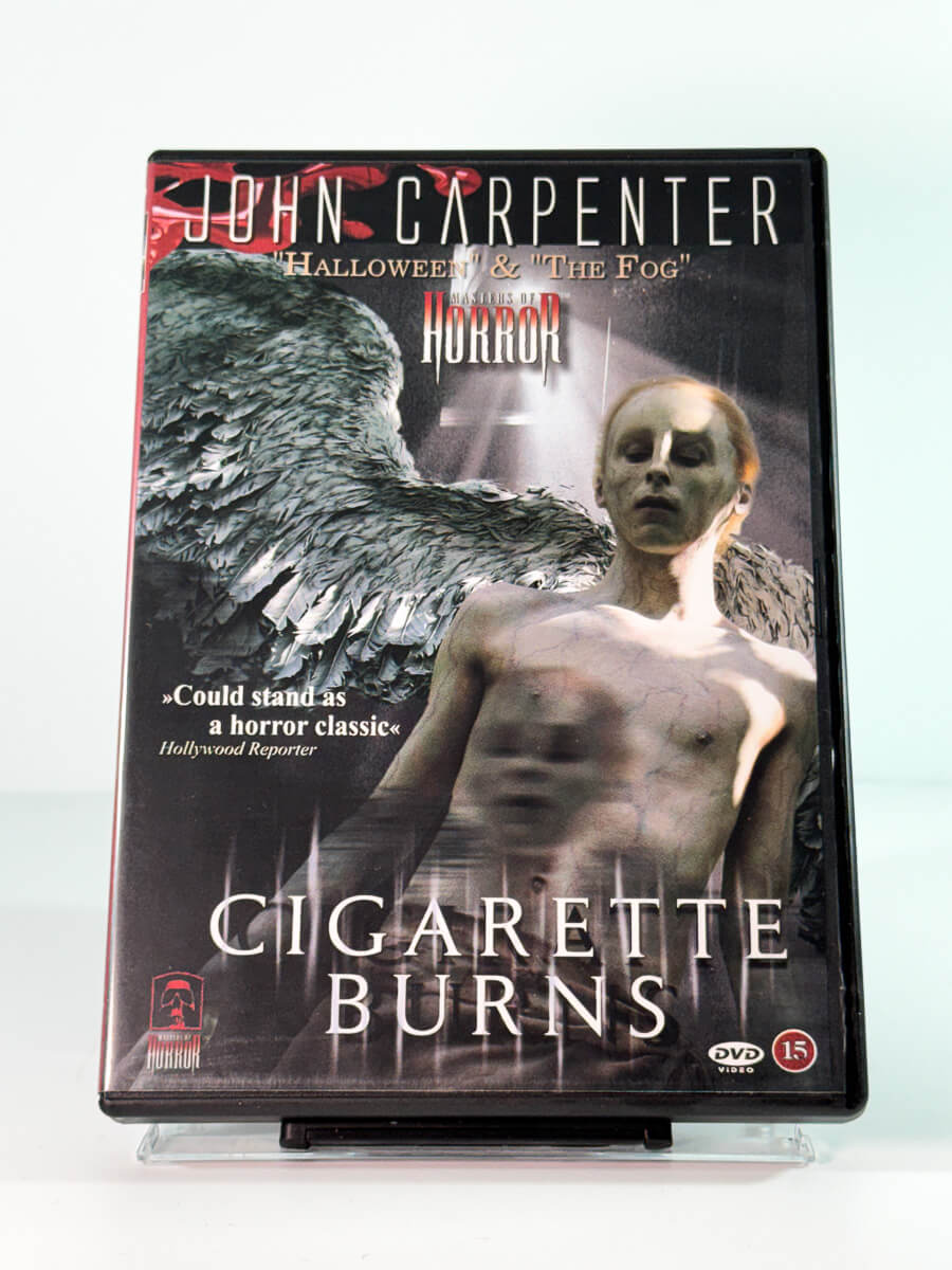 Forside av cover til cigarette burns, bruktfilm hos nettbutikken Brukbar Film