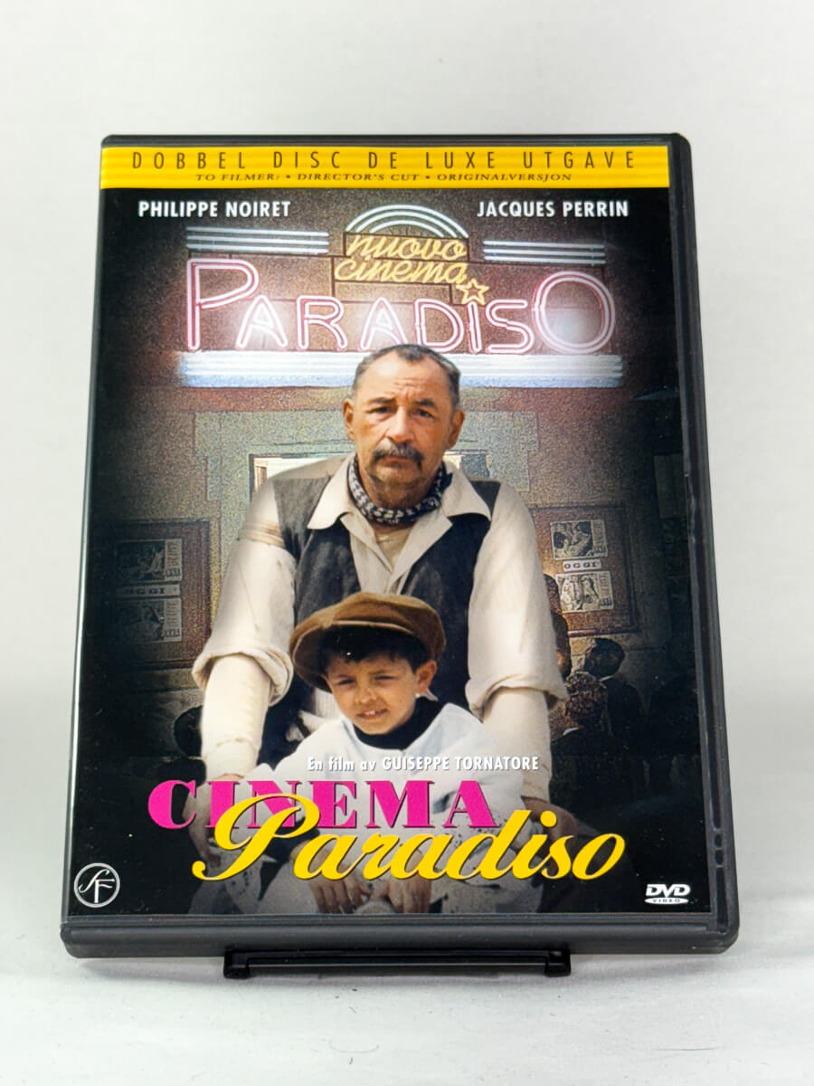 Forside av DVD-cover til Cinema Paradiso – Giuseppe Tornatores Oscar-vinnende klassiker, deluxe dobbel disc, brukt film hos Brukbar Film