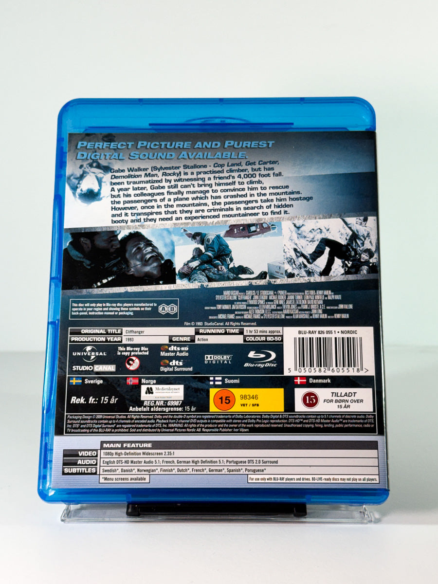 Bakside av cover til Cliffhanger på Blu-ray, brukt hos Brukbar Film