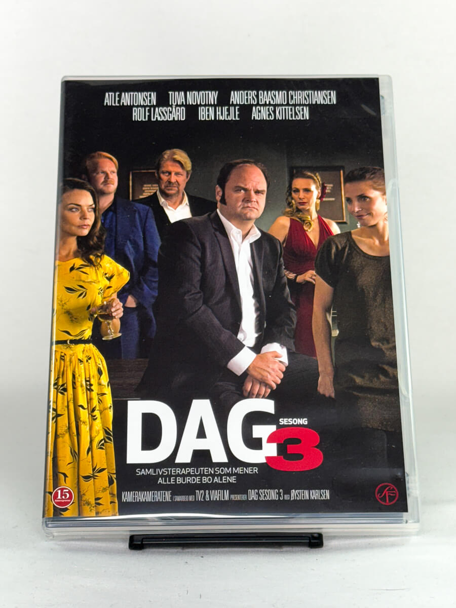 DVD-forside til filmen Dag - Sesong 3
Originalt cover brukt for produktbilde i nettbutikken Brukbar Film