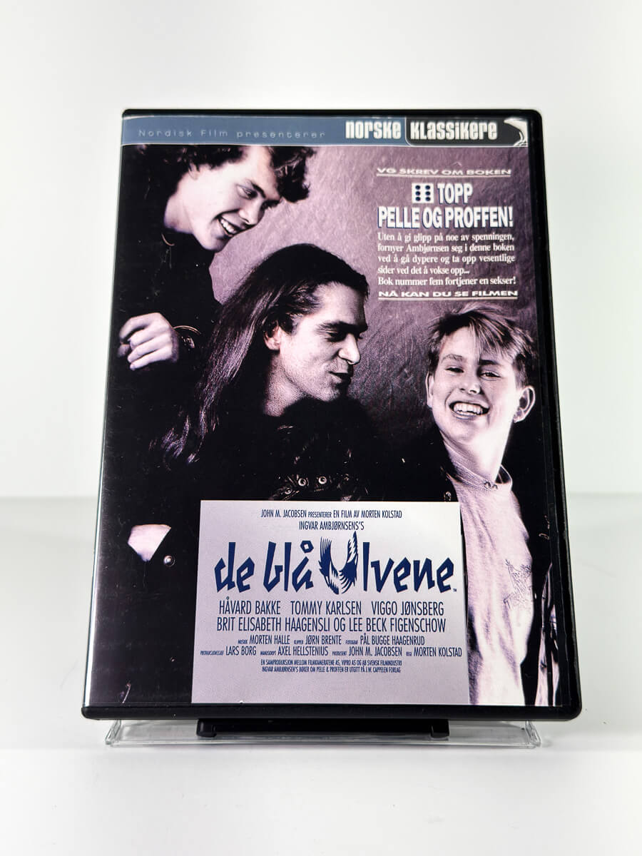 Forside av cover til De blå ulvene på DVD
