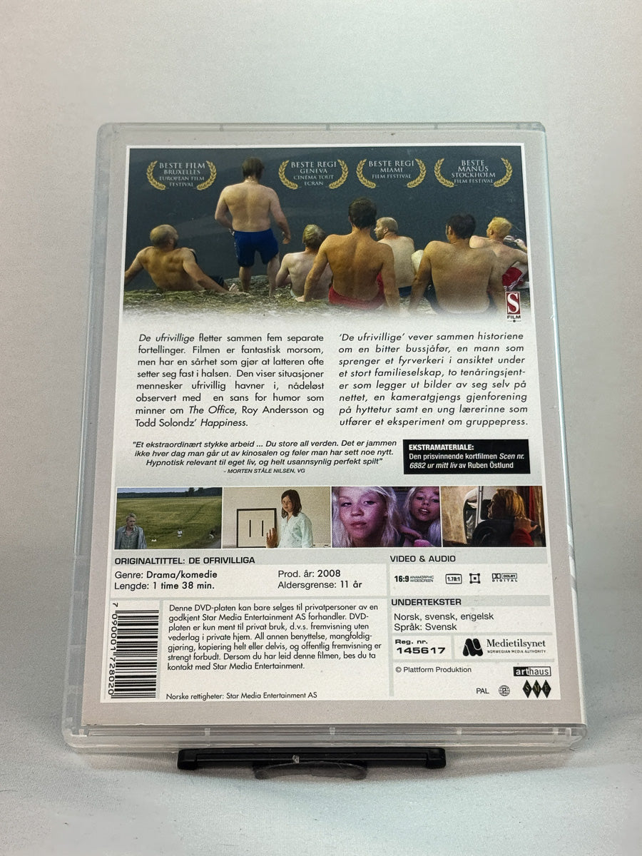 Bakside av DVD-cover til De ufrivillige, bruktfilm hos nettbutikken Brukbar Film