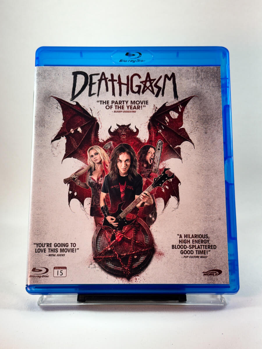 Forside av cover til Deathgasm, brukt Blu-ray-utgivelse hos Brukbar Film