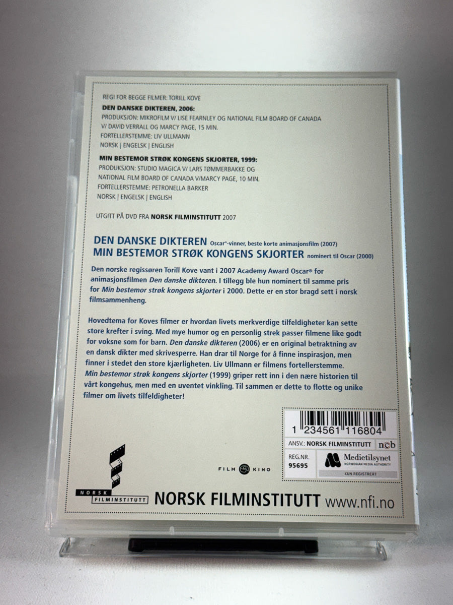 Bakside av DVD-cover til Den danske dikteren – Min bestemor strøk kongens skjorter, brukt DVD hos Brukbar Film