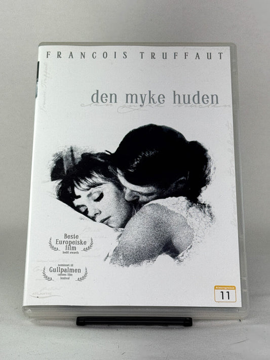 Forside av DVD-cover til Den myke huden – François Truffauts klassiske franske drama, brukt film hos Brukbar Film