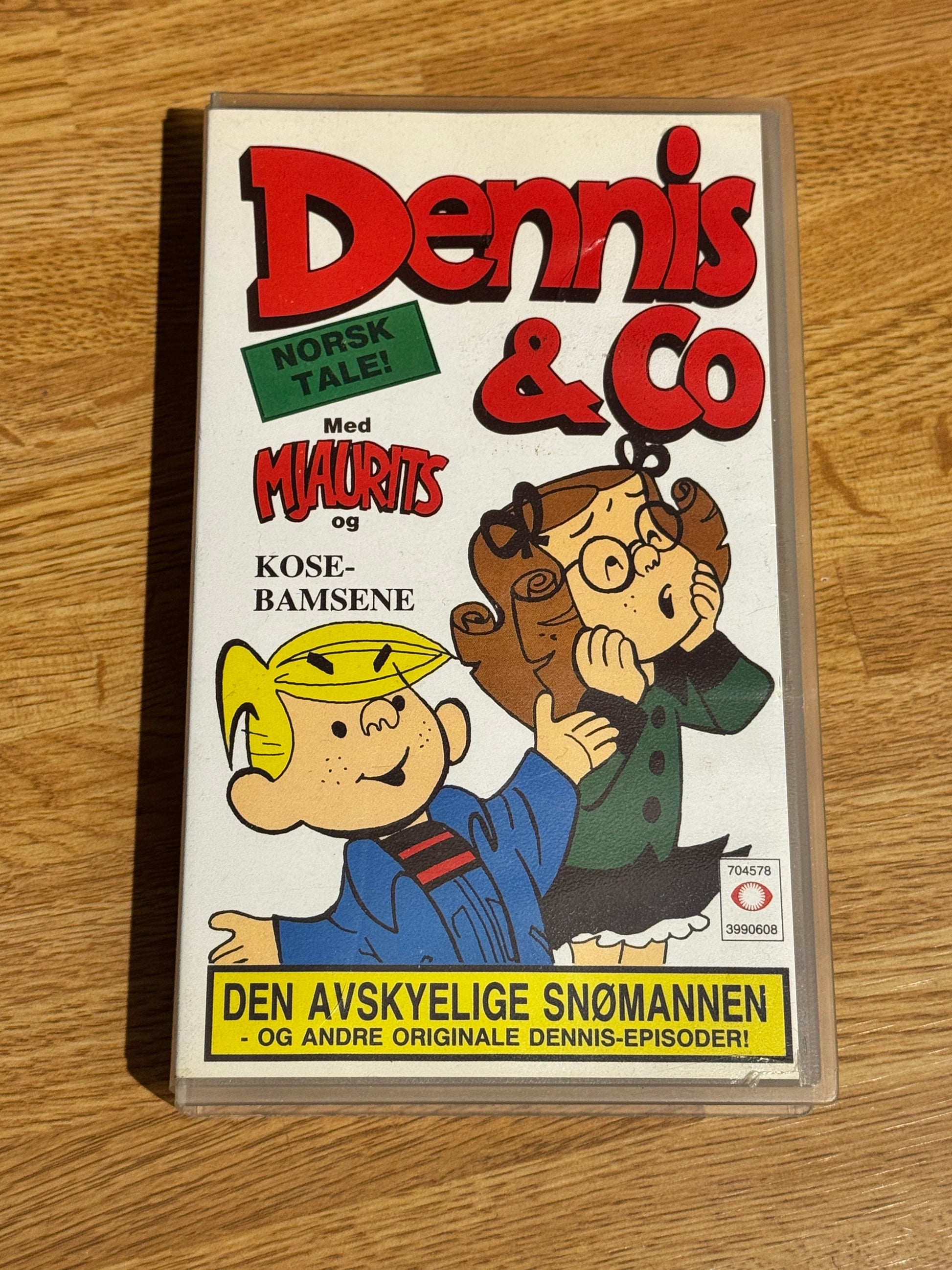 Forside av cover til Dennis & Co – Den avskyelige snømannen, norsk VHS-utgivelse