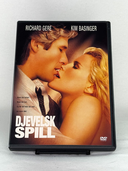 DVD-cover-forside til filmen Djevelsk spill – Brukt DVD fra nettbutikken Brukbar Film