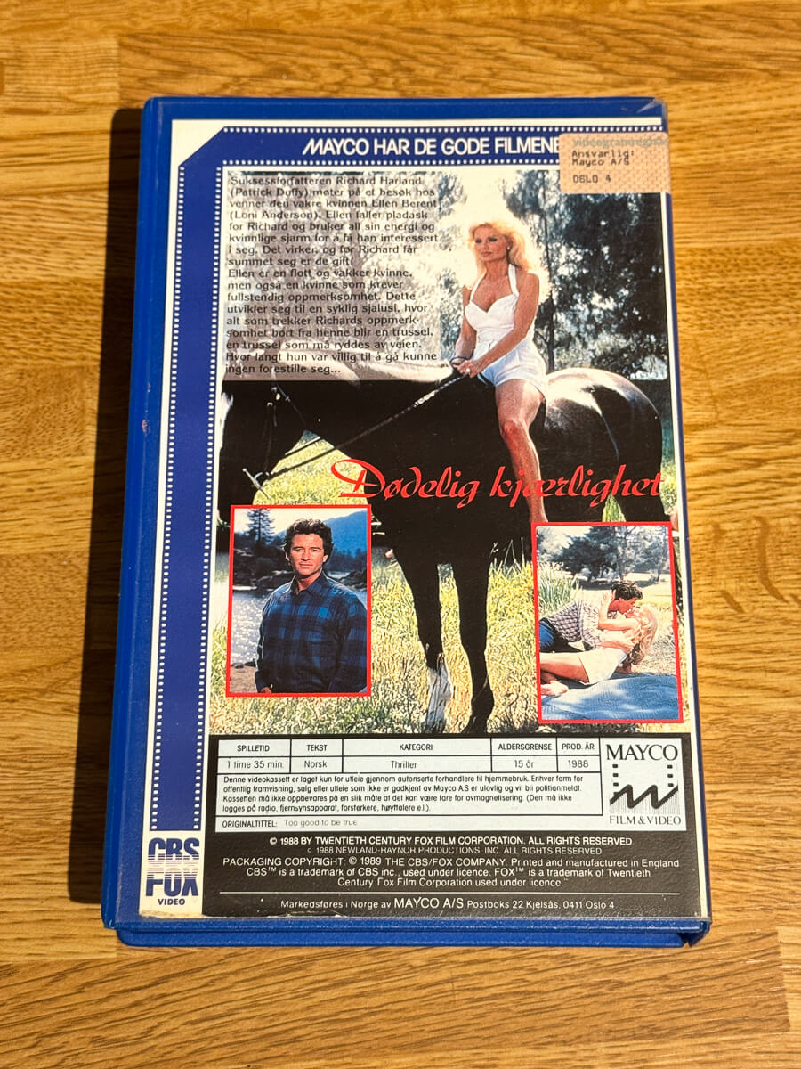 Bakside av cover til Dødelig kjærlighet på VHS Big Box