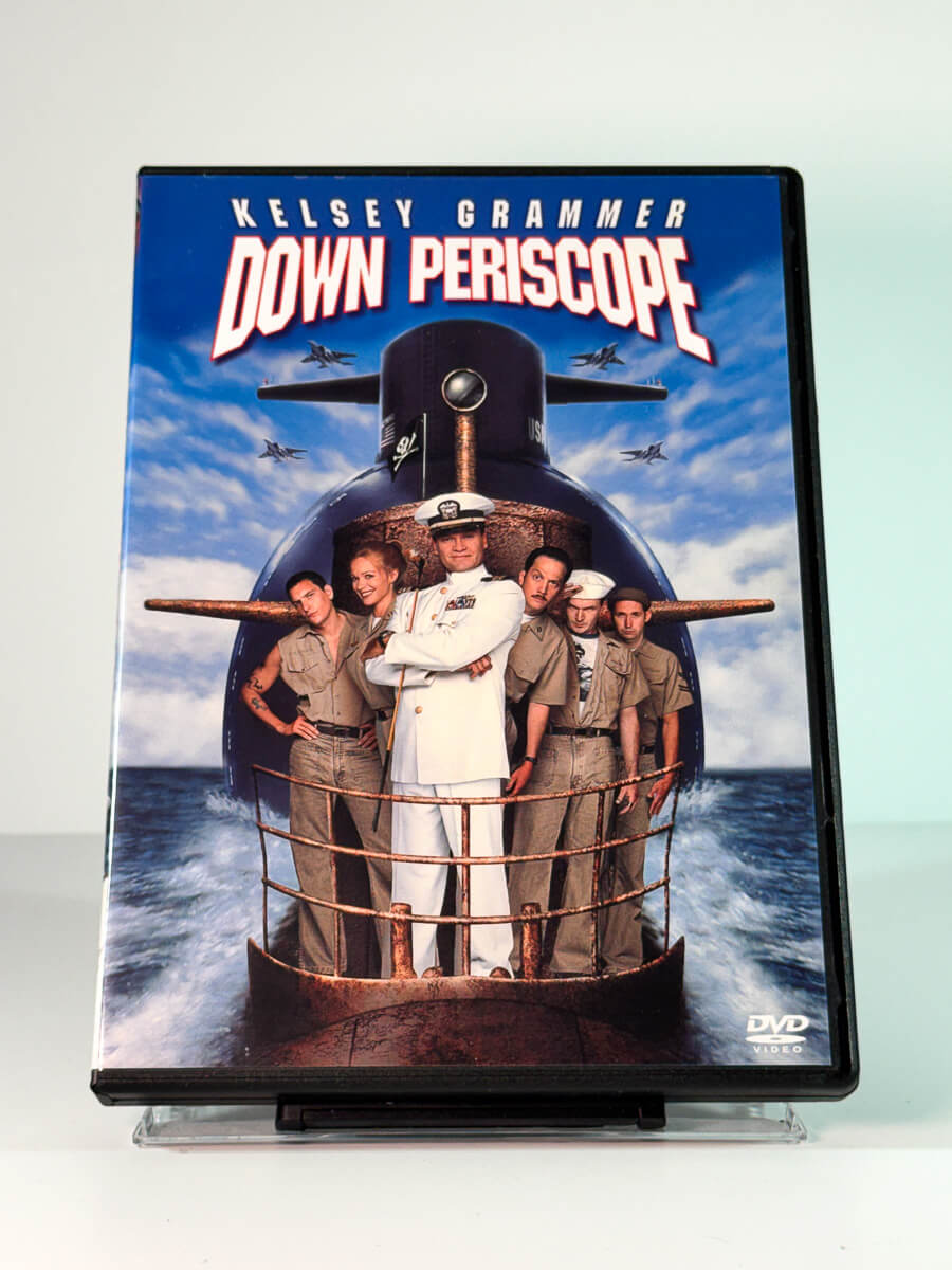 Forside av cover til Down Periscope, brukt original DVD hos Brukbar Film