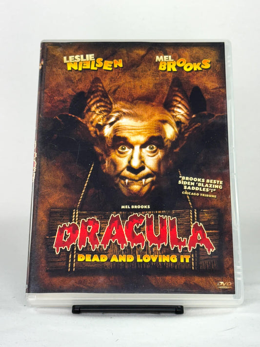 Forside av DVD-cover til Dracula: Dead and Loving It – Mel Brooks’ vampyrparodi med Leslie Nielsen, brukt film hos Brukbar Film
