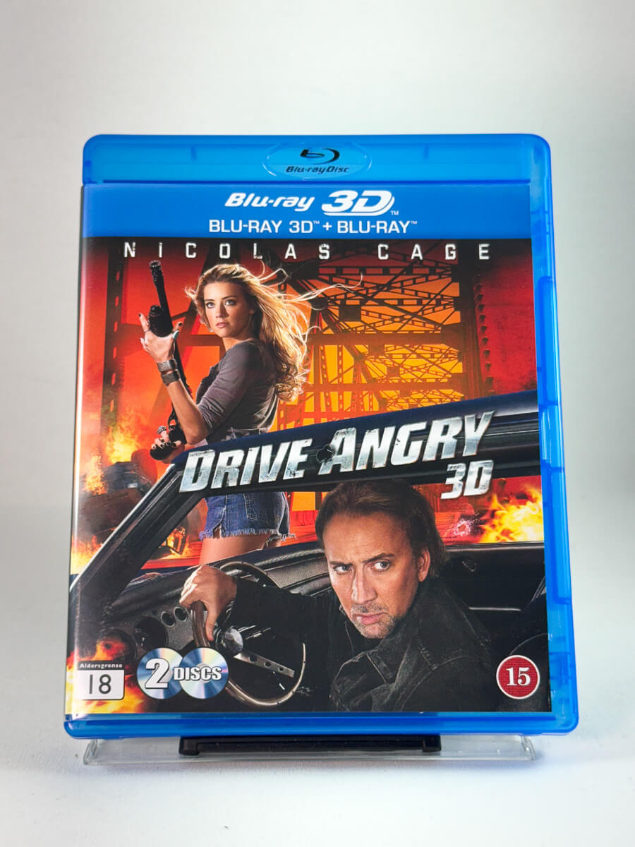 Forside av DVD-cover til Drive Angry (Blu-ray 3D), bruktfilm hos nettbutikken Brukbar Film